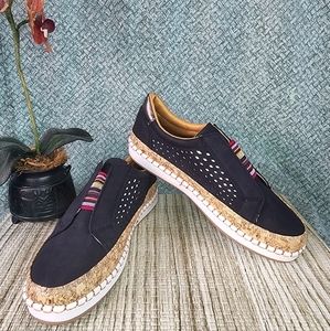 Slip-on shoes, men's 9/women's 11, like new!